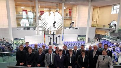 Bild: Judith Lehner
Die Oberpfälzer Delegation im Plenarsaal des Deutschen Bundestages - von der Zuschauertribüne aus verfolgten Sie die Gedenkveranstaltung zum Volkstrauertag.