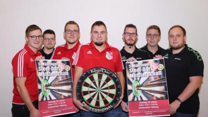 Bild: exb
Anfang des Jahres fliegen wieder die Dartpfeile in Mähring. SC und Schützenverein Linda organisieren das Turnier gemeinsam: (von links) Christian Beer, Lukas Lanzendörfer, Stefan Riedl, Patrick Sporrer, Martin Freundl, Martin Riedl und Michael Riedl.