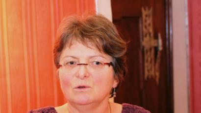Bild: do
Elisabeth Merkl berichtet bei einem Vortrag in der Internationalen Begegnungsstätte Speinshart über die Erfolgsgeschichte des "Fulda-Mosocho-Projekts" in Kenia, das schon viele Mädchen vor der Beschneidung bewahrt hat.