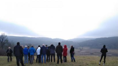Bild: eib
Die Tagung im Centrum Bavaria Bohemia wurde auch zu einer Exkursion genutzt. Auf der tschechischen Seite bot sich den Teilnehmern ein Blick in die Landschaft entlang des Grünen Bands.