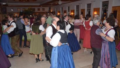 Bild: mag
Eine dicht besiedelte Tanzfläche ist beim Kathreintanz im Wagner-Saal in Großenfalz keine Seltenheit.