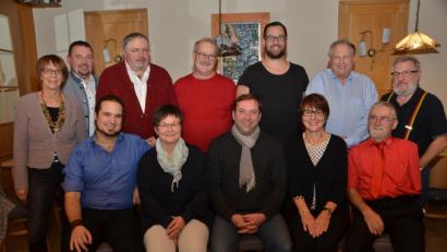 Bild: dob
Stellvertretende Landrätin Margit Kirzinger und SPD-Kreisvorsitzender Markus Ludwig (von links) waren bei der SPD-Nominierungsversammlung an der Seite der Bewerber um ein Stadtratsmandat. Einige Kandidaten waren am Montagabend verhindert.
