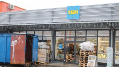 Bild: sne
Die Ware wird momentan noch eingeräumt: Am Samstag eröffnet dann eine "Tedi"-Filiale in Pressath.