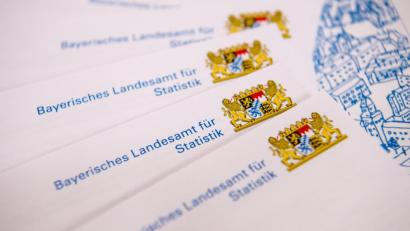 Symbolbild: Sven Hoppe/dpa
Das Statistische Jahrbuch Bayern ist vorgestellt worden.