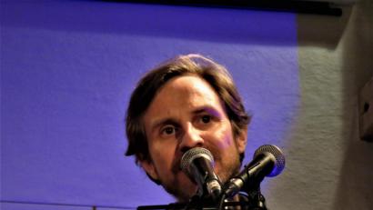 Bild: ubb
Dirk Homuth hat eine wunderbare Stimme, wie geschaffen für lyrische Texte, verpackt in melancholische Musik.