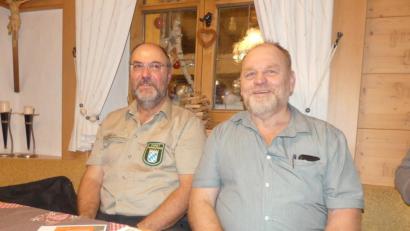 Bild: rn
Forstamtsrat Mathias Rupp und FBG-Geschäftsführer Reinhard Wiesent informieren über die aktuelle Situation auf dem Holzmarkt und über Erfordernisse bei der Waldbewirtschaftung.