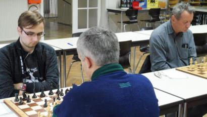 Bild: sts
Eric Steger und Werner Mühling waren die Garanten zum zweiten Sieg des SK Schwandorfs in der Landesliga.