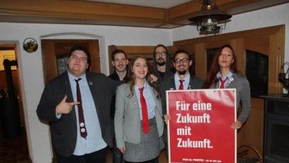 Bild: soj
Bei der Aufstellungsversammlung im Gasthof Bergblick (von links): Landesvorsitzender Max Hartl, Daniel Böhm, Barbara Kellner, Andreas Fachtan, Marco Kellner, Elisa Fuchs.