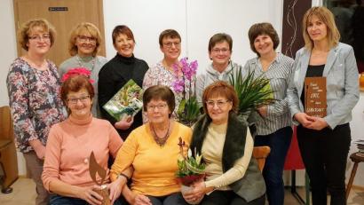 Bild: bö
Bei der Herbstversammlung des Obst- und Gartenbauverein in Allersburg wurden auch die Preisträger mit dem schönsten Blumenschmuck in den Dörfern geehrt.
