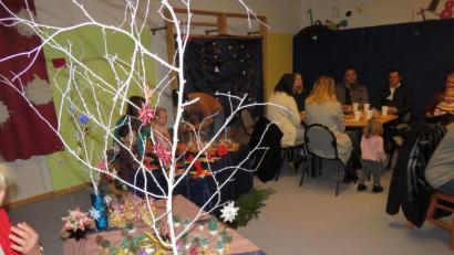 Bild: adj
Selbstgefertigte Weihnachtliche gabs beim Elterncafe im AWO-Kindergarten Regenbogenland