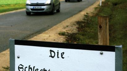 Bild: gf
"Die schlechteste Straße im Landkreis" - liegt laut einem verärgerten Bürger wohl zwischen dem Höhenweg (Ortsausgang Poppenricht Richtung B 85) und der Karmensöldner Straße Richtung B 85.