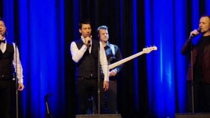 Bild: weu
Das stimmgewaltige Trio „The Italian Tenors“ bescherte den Musikfreunden in der Schwarzachtalhalle ein wunderbares Musikerlebnis mit viel italienischer Lebensfreude.