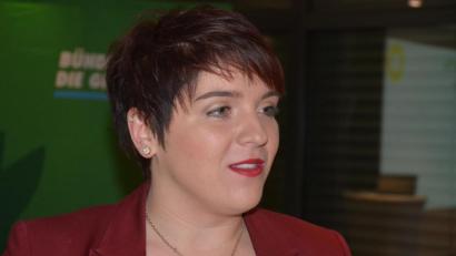 Bild: jr
MdL Anna Toman will als erste Frau Landrätin im Landkreis Tirschenreuth werden. Die 28-jährige Bärnauerin rechnet sich durchaus gute Chancen aus.