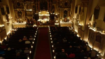 Bild: exb
Lichterrorate in der Pfarrkirche Beidl.