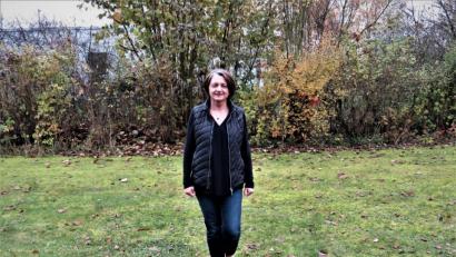 Bild: ubb
Auch im Winter praktiziert Johanna Zettl das Tautreten im Morgengrauen. Danach sei man „taufrisch“ und sofort fit für den angehenden Tag.