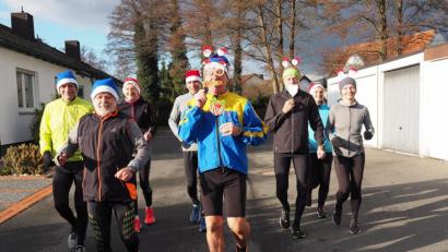 Bild: sbü
Die Läufer des TB Weiden haben während der Woche schon einmal für den Nikolauslauf geübt.