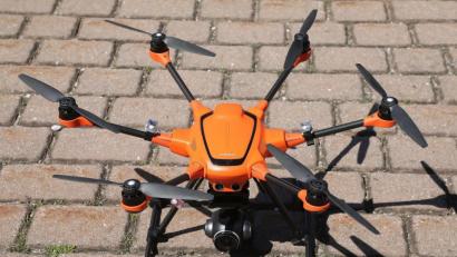 Bild: Wolfgang Steinbacher
So könnte sie aussehen, die Feuerwehr-Drohne, die ab nächstem Jahr im Landkreis Amberg-Sulzbach eingesetzt wird. Inzwischen steht fest: Stationiert wird das Gerät bei der Feuerwehr Kümmersbruck.