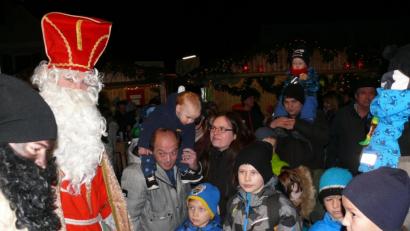 Bild: ga
Schon sehnsüchtig warteten die Kinder auf den Nikolaus.