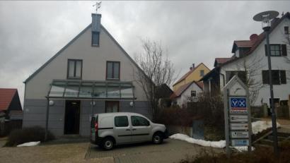 Bild: exb
Die ehemalige Bankfiliale in der Ortsmitte von Gleiritsch. Diese soll zur Begegnungsstätte für Bürger, Vereine und Gäste der Kommune umgebaut werden.