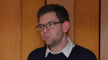 Bild: dob
Der Patroziniumsgottesdienst in Obertresenfeld, einer der ersten offiziellen Termine des Kaplans Alexander Ertl nach seiner Ankunft in der Pfarrei, blieb ihm äußerst positiv im Gedächtnis. Daran ist die anschließende Feier in der Zoigl-Lounge nicht ganz unschuldig, wie zu vernehmen war. Bei der Jahreshauptversammlung des Kapellenvereins ging er auf die Amazonassynode mit Blick auf den ökologischen Charakter ein.
