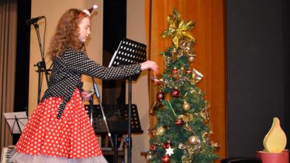 Bild: rgr
"Rocking around the Christmastree" ist eines der Lieder, das beim Adventskonzert zu hören war.