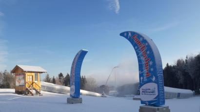 Bild: gis
Das "Familienland" wird seit zwei Tagen beschneit und sieht seiner Eröffnung am 20. Dezember entgegen.