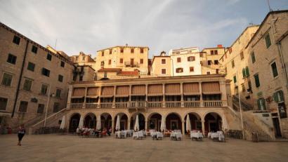 Bild: exb/Franz Schaller
In Šibenik war die zum Unesco Weltkulturerbe zählende Kathedrale des Hl. Jakobs eines der Ziele von Franz Schaller. Ihre Besonderheit ist das Dach aus einem Tonnengewölbe aus freitragenden Steinplatten.