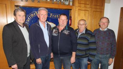 Bild: ral
Werner Winderl (Kassier), Franz Schmidl ( Vorsitzender), Gerhard Armer (Kassenprüfer), Alfons Schmitzer (Kassenprüfer) und Hermann Haas (Schriftführer) engagieren sich in der Vorstandschaft für den Erhalt der Kapellen.