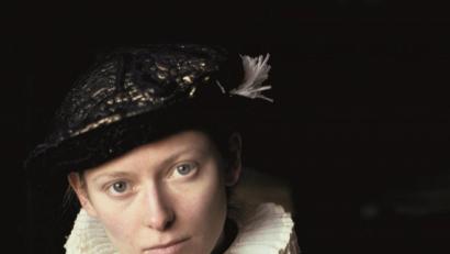 Bild: Courtesy the artist
Virginia Woolfs „Orlando“ geht als Jüngling auf eine Zeitreise bis in die Gegenwart, wurde mit Tilda Swinton von Sally Potters verfilmt und inspiriert eine Reihe von Gegenwartskünstlern, die sich mit der Genderfrage auseinandersetzen.