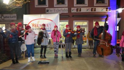 Bild: jzk
Sehr melodiös und rhythmusbetont waren die Lieder der tschechischen Musikgruppe.