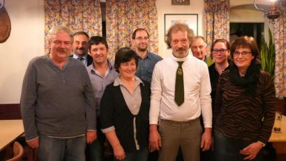 Bild: fvo
Auch in schwierigen Zeiten übernimmt Johann Leipold (Vierter von rechts) aus Wampenhof weiter die Führung der Tell-Schützen Spielberg.