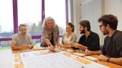 Bild: exb/Alexander Seidl/OTH Amberg-Weiden
Den neuen Studiengang leitet Gabriele Murry (Zweite von links).