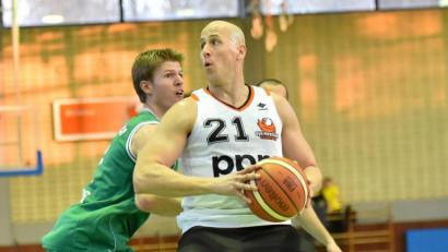 Bild: Alfred Schwarzmeier
Nach einer kämpferischen Teamleistung gegen Litzendorf war Ondrey Stych in einem punktearmen Spiel erneut Topscorer der Neustädter Basketballer.