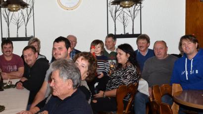 Bild: fjo
Vorsitzender Eugen Woppmann junior (links) leitet die Siegerkür aus dem Wettbewerb des Spickervereins Pfrentsch.