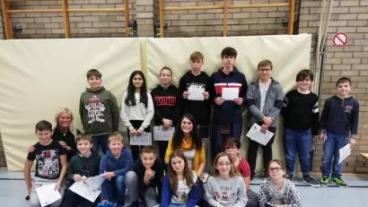 Bild: Mittelschule Waldsassen/exb
Die Teilnehmer der Workshops zum Thema "Richtiger Umgang mit Medien" in der "Eltern-Kind-Akademie" an der Mittelschule Waldsassen. Die Eltern hörten währenddessen einen Fachvortrag.