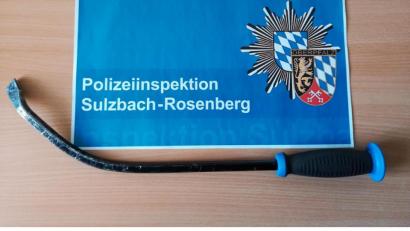 Bild: Polizei
Mit diesem Brecheisen knackte der Täter die Zigarettenautomaten.