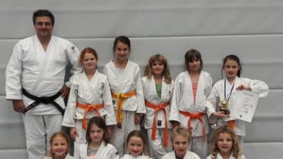 Bild: exb
Auf dem Bild ist der erfolgreiche Tiefenbacher Judo-Nachwuchs zu sehen.