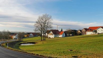 Bild: ws
Junge Rosaller wollen bauen, deshalb soll jetzt ein Bebauungsplan für den Ort aufgestellt werden. Der Plan soll aber auch helfen, den dörflichen Charakter beizubehalten.