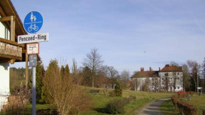 Bild: pz
In der Grünanlage zwischen der Bebauung am Pencoed-Ring und der Zieglerbrauerei soll der dritte Kindergarten in Waldsassen entstehen. Der Stadtrat hat dafür am Montag den Bebauungsplan Zieglerrang geändert.