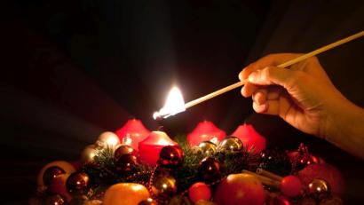 Bild: nakedking – stock.adobe.com
Weihnachten ist für die meisten von uns nicht nur das schönste Fest des Jahres, sondern auch immer eine Zeit der Rituale.