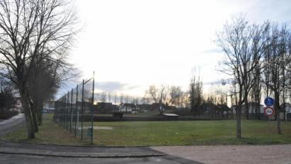 Bild: ak
Bei der Zukunftswerkstatt 2017 hatten sich die Jugendlichen auch die Umgestaltung des Freizeitgeländes an der Schule gewünscht. Dieser Punkt blieb bislang unerfüllt.