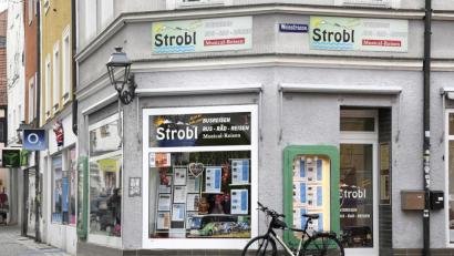 Bild: Hartl
Der Inhaber von Reiseservice Strobl hat einen Eigeninsolvenzantrag gestellt. Der Geschäftsbetrieb soll nahtlos weitergehen.