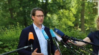 Bild: GES
Verkehrsminister Andreas Scheuer steht mehr und mehr unter Druck, meint Wolfgang Ruppert