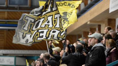 Bild: brü
Etliche Fans werden den ERSC Amberg nach Pegnitz begleiten.