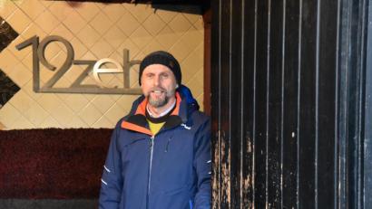 Bild: olr
Karl Pairst öffnet die Tür zu seiner Discothek in Weiden