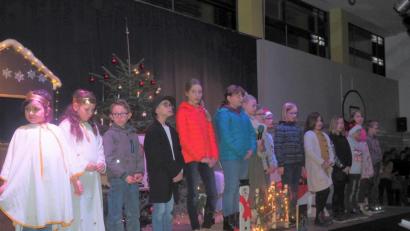 Bild: stn
Die Grundschüler erinnern an den wahren Sinn von Weihnachten