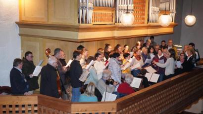 Bild: fvo
Projektchor mit Dirigentin Manuela Grünauer