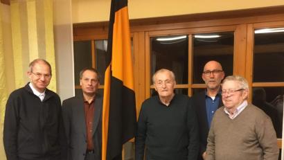 Bild: u
Beim Kolpinggedenktag ist die Ehrung treuer Mitglieder ein Höhepunkt (von links): Pfarrer und Präses Johann Hofmann, stellvertretender Vorsitzender Lothar Meier, Claus Glombitza (65 Jahre), Vorsitzender Siegfried Schorner und Arthur Gleich (40 Jahre).