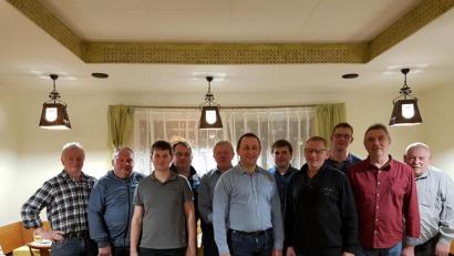 Bild: exb
Rudi Stopfer (Sechster von links) führt die Liste der früheren Gemeinde Heinersreuth für die Kommunalwahl 2020 an. Unser Bild zeigt ihn mit einem Teil der gewählten Kandidaten.