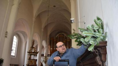 Bild: fuw
An Weihnachten muss alles passen, sagt Mesner Christian Stahl.